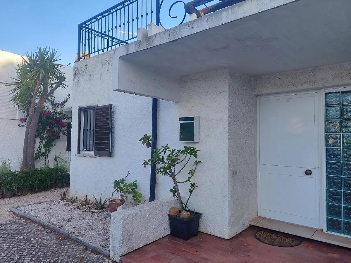 Charming House In Quarteira With Garden View And Terrace Villa Benfarras 0*,