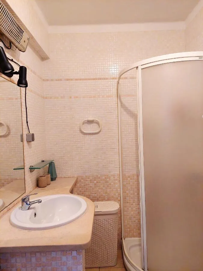 Villa Charming House In Quarteira With Garden View And Terrace Benfarras Casa vacanze